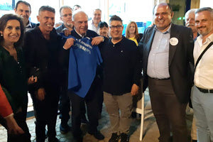 Επίσκεψη στη Νέα Αλικαρνασσό πραγματοποίησε ο δήμαρχος Ηρακλείου Βασίλης Λαμπρινός, συνοδευόμενος από υποψηφίους της Δύναμης Πολιτών.