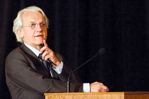 Ο καθηγητής, Gérard Mourou, ο οποίος τιμήθηκε με το Νόμπελ Φυσικής 2018