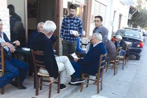 Περιοδεία στα Σταυράκια και τις Δαφνές πραγματοποίησε κλιμάκιο της «Λαϊκής Συσπείρωσης» με επικεφαλής τον υποψήφιο δήμαρχο Ηρακλείου Δημήτρη Βρύσαλη.