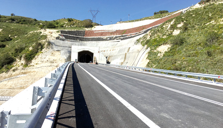 δρομος μεσαρας τουνελ