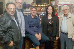 O επικεφαλής της παράταξης Ηράκλεια Πρωτοβουλία Μανόλης Βασιλάκης στο πλαίσιο των περιοδειών του, επισκέφθηκε μαζί με υποψήφιους δημοτικούς συμβούλους της παράταξης, τον Άγιο Μύρωνα και το Πενταμόδι.