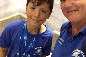 ο Πετράκης των Αργοναυτών με την προπονήτριά του Γαρίνη