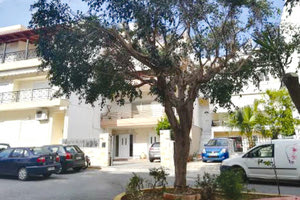 Κλάδεμα δέντρων