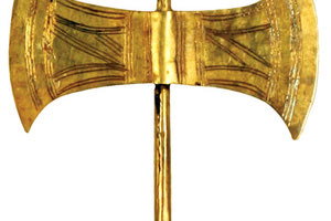 Ο διπλός πέλεκυς το σημαντικότερο σύμβολο της μινωικής θρησκείας