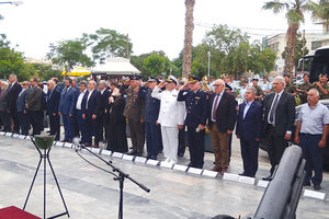 Η  78η επέτειος από τη  Μάχη της Κρήτης τιμήθηκε με επιμνημόσυνη δέηση και κατάθεση στεφάνων στο Μνημείο της Μάχης   στο Ηράκλειο.