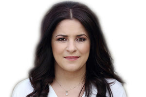 H υποψήφια περιφερειακή σύμβουλος με την παράταξη «Κρήτη, η ζωή μας» Έφη Κουτεντάκη.