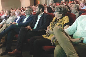 Γεμάτο το ΡΕΞ στην ομιλία Αρναουτάκη