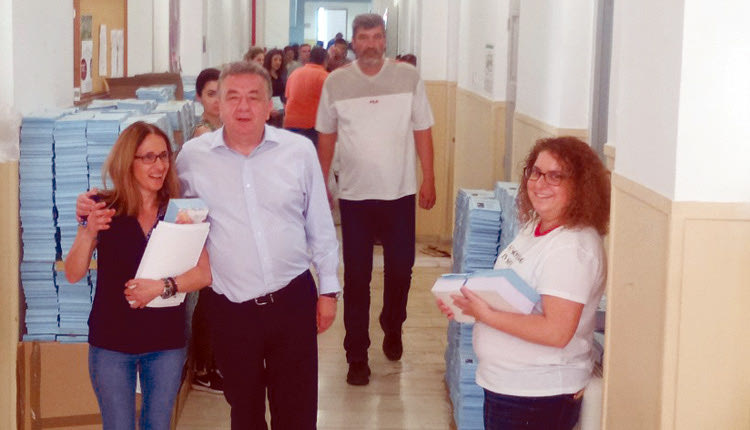 Τους εργαζόμενους στην Περιφέρεια ευχαρίστησε ο Περιφερειάρχης.