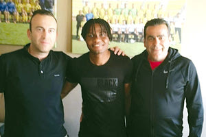 Ο Μπρους με τους κ.κ. Σεβαστάκη, Λαμπράκη