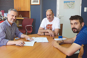 Από την υπογραφή της σύμβασης