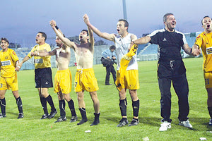 Από τους αξέχαστους πανηγυρισμούς για την άνοδο του Εργοτέλη το 2004