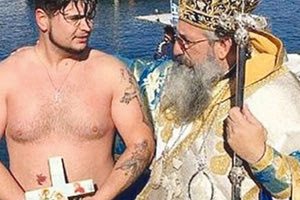 Σταυρός και εμπειρία δεν απέτρεψαν την τραγωδία στην άσφαλτο