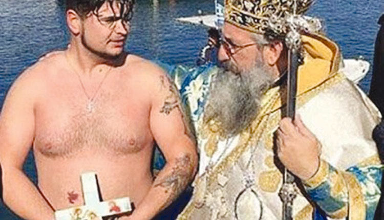 Σταυρός και εμπειρία δεν απέτρεψαν την τραγωδία στην άσφαλτο