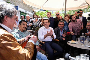 Πήρε…  ηθικό από την περιοδεία στην Κρήτη ο Αλέξης