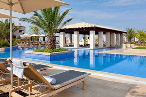 Μείωση εργοδοτικών εισφορών ζητούν οι ξενοδόχοι