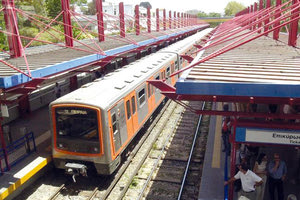 στις ράγες του ΗΣΑΠ