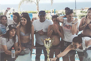 πάρτι που έκανε στα κορίτσια του ΟΦΗ, στο σπίτι του στην Χερσόνησο, ο επιχειρηματίας Αντώνης Παπαδάκης, ο οποίος ήταν ο άνθρωπος που στήριξε οικονομικά το φετινό εγχείρημα μπαίνοντας χορηγός της ομάδας