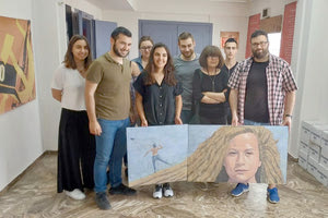 Δώρισε πίνακα με Παλαιστίνια αγωνίστρια στην ΚΝΕ η ζωγράφος Ελένη Μαρκάκη