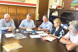 Από τη χθεσινή υπογραφή της σύμβασης στην περιφερειακή ενότητα Χανίων