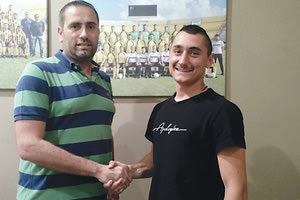 Τουτζάρης και Ροβίθης έδωσαν τα χέρια για συμφωνία ενός χρόνου