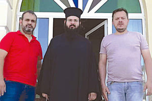 Αντιπροσωπεία του Α.Ο. Πόρου επισκέφθηκαν το Πνευματικό Κέντρο Ενορίας Αγίου Γεωργίου Πόρου και παρέδωσαν 140 κιλά τρόφιμα και 60 κιλά λάδι.