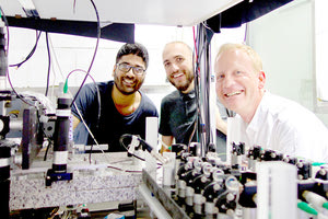 Ο επιταχυντής, μεγέθους μόλις ενός χιλιοστού λειτουργεί όπως και ο πασίγνωστος επιταχυντής στο CERN