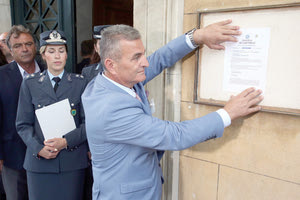 Θυροκόλληση του ΠΔ και διάλυση της Βουλής