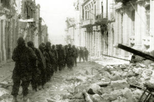 ΦΩΤΟ ΗΜΕΡΑΣ: Οι Γερμανοί μπαίνουν στο Ηράκλειο