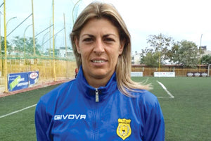 H προπονήτρια της γυναικείας ομάδας ποδοσφαίρου του Εργοτέλη Γιάννα Δούκα