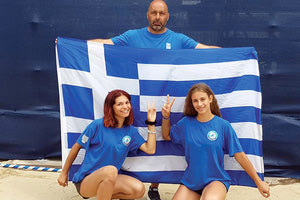 Οι αθλήτριες της ΓΕΗ Αντωνακάκη και Περδικάκη με τον προπονητή τους στο Ευρωπαϊκό ΜΠΙΤΣ ΒΟΛΕΪ