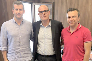 Με το νομικό εκπρόσωπο της Ένωσης Αξιωματικών ΕΛ.ΑΣ Κρήτης, Γιώργο Κοκοσάλη, συναντήθηκαν οι συνδικαλιστικοί εκπρόσωποι των αστυνομικών