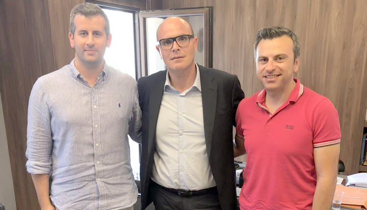 Με το νομικό εκπρόσωπο της Ένωσης Αξιωματικών ΕΛ.ΑΣ Κρήτης, Γιώργο Κοκοσάλη, συναντήθηκαν οι συνδικαλιστικοί εκπρόσωποι των αστυνομικών