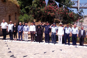 Τους πατριώτες Κρητικούς που αιχμαλωτίστηκαν στη στοά «Μακάσι» τίμησαν όσοι παρευρέθηκαν στην τελετή