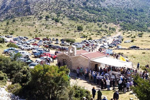 Η εορτή του Αγίου Πνεύματος στον Ομαλό Βιάννου