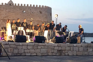 Εθελοντές, φίλοι, γονείς και μέλη του θεραπευτικού προγράμματος,  του ΚΕΘΕΑ Αριάδνη βρέθηκαν μαζί για να γιορτάσουν «Μαγειρεύοντας… καθαρή ζωή».