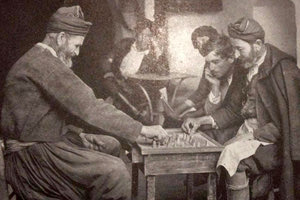 ΦΩΤΟ ΗΜΕΡΑΣ: Παίζοντας ντάμα στο καφενείο