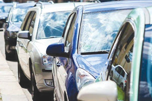 φωτό σταθμευμένων αυτοκινήτων