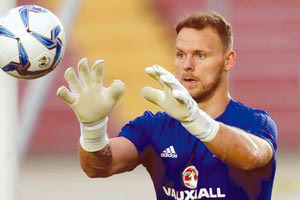 ο 31χρονος διεθνής ΒορειοΙρλανδός τερματοφύλακας Τρέβορ Κάρσον