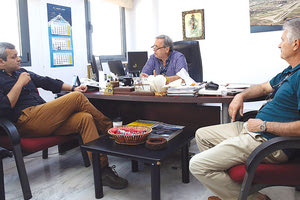 Από τη συνάντηση του Μαμουλάκη με τον αερολιμενάρχη