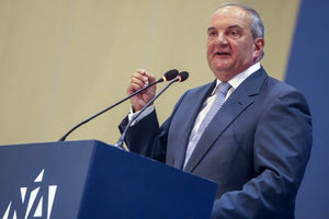 ο Καραμανλής μίλησε…Μετά από δέκα χρόνια!