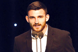 O Δημήτρης Μάνος