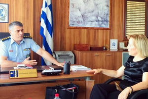 συνάντηση που είχε η υποψήφια βουλευτής Ηρακλείου της Ν.Δ. Θεανώ Βρέντζου-Σκορδαλάκη με τον αστυνομικό διευθυντή Ηρακλείου κ. Νίκο Σπυριδάκη