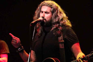 «Γύρα» του Μάνου Παπαδάκη στα Τέρτσα