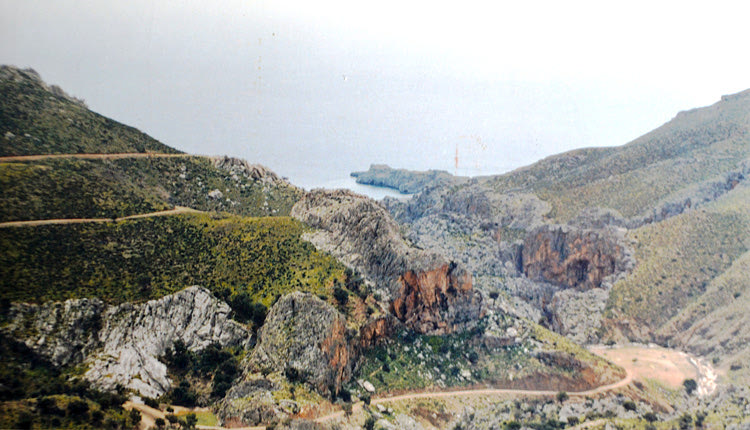 Η παραλία Τρυπητής