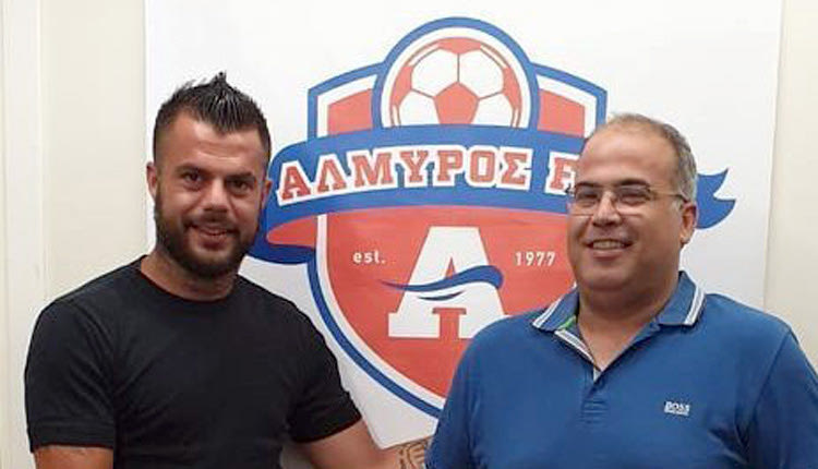 Ο Μονιάκης με τον πρόεδρο του Αλμυρού κ. Βίστη