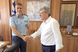 Με τον αστυνομικό διευθυντή Ηρακλειου, κ. Νίκο Σπυριδάκη συναντήθηκε σήμερα ο υποψήφιος βουλευτής της Νέας Δημοκρατίας κ. Γρηγόρης Ροκαδάκης.