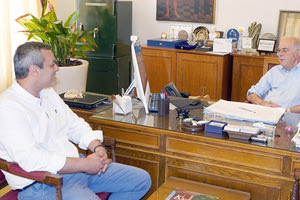 Από τη συνάντηση Μαμουλάκη με τον δήμαρχο Ηρακλείου Βασίλη Λαμπρινό