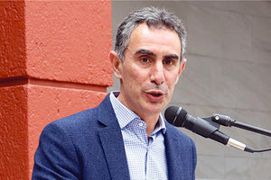 Ο πρύτανης του ΕΛ.ΜΕ.ΠΑ., κ. Νίκος Κατσαράκης