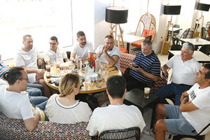 Από τη συνάντηση του Εργοτέλη με τους δημοσιογράφους