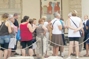 Τουρίστες Κνωσός